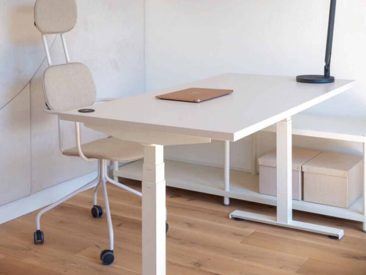 Bureau pour télétravail réglable en hauteur - OGI DRIVE - électrique ou manuel - design contemporain et écologique_9