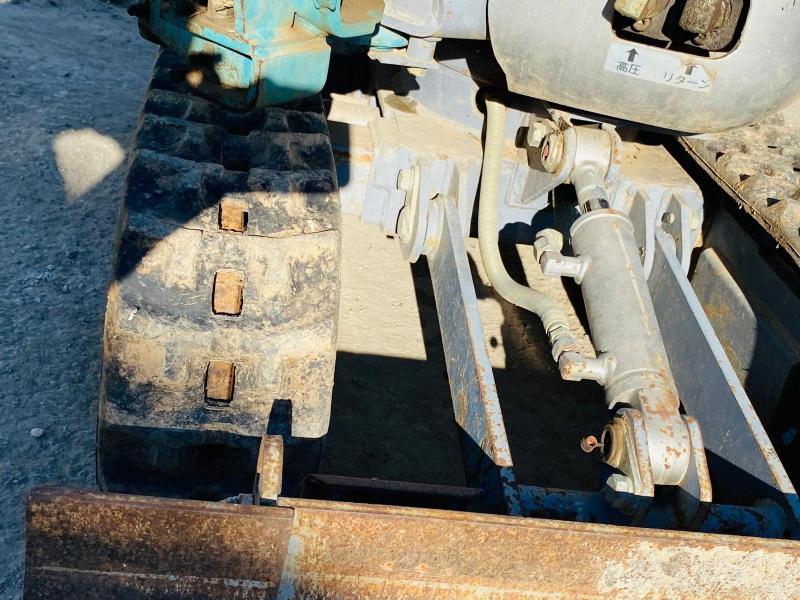 KOBELCO Mini pelle électrique SK007_9