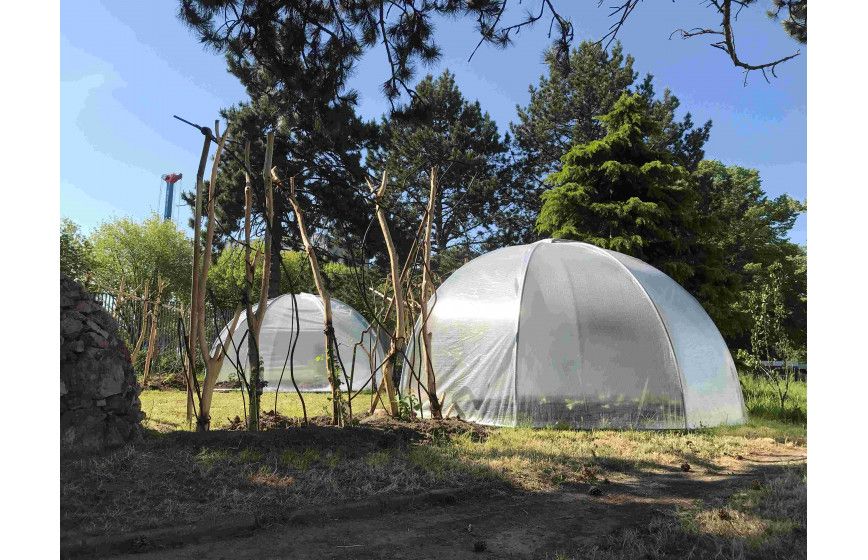 Serre de jardin octogonale pour  un espace de culture différent (10,43 m2) avec Ventilation par la pose d'un filet sur la porte- IGLOO avec ou sans tablette_9