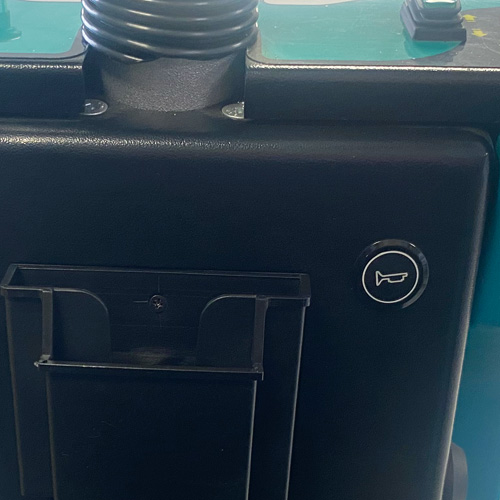 Appareil de nettoyage économique avec démarrage et arrêt progressifs