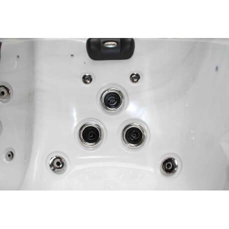 THE RENEW - Spa 3 places - Compact, ergonomique et performant avec 34 jets de massage_9
