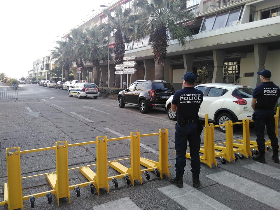 Barrière anti-véhicule bélier utilisée dans le cadre des mesures Vigipirate