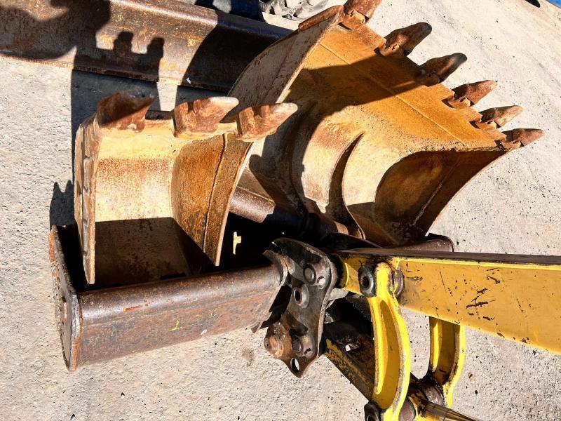 Komatsu PC 30 MR 2_9