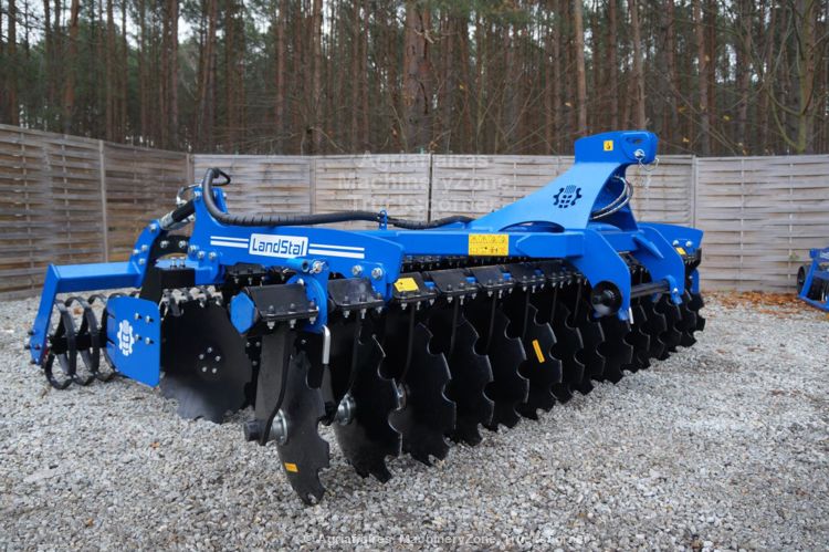Déchaumeur à disques porté 3,5 m - LANDSTAL LST BT 350 - 28 disques - rouleaux V-ring et réglage hydraulique_9