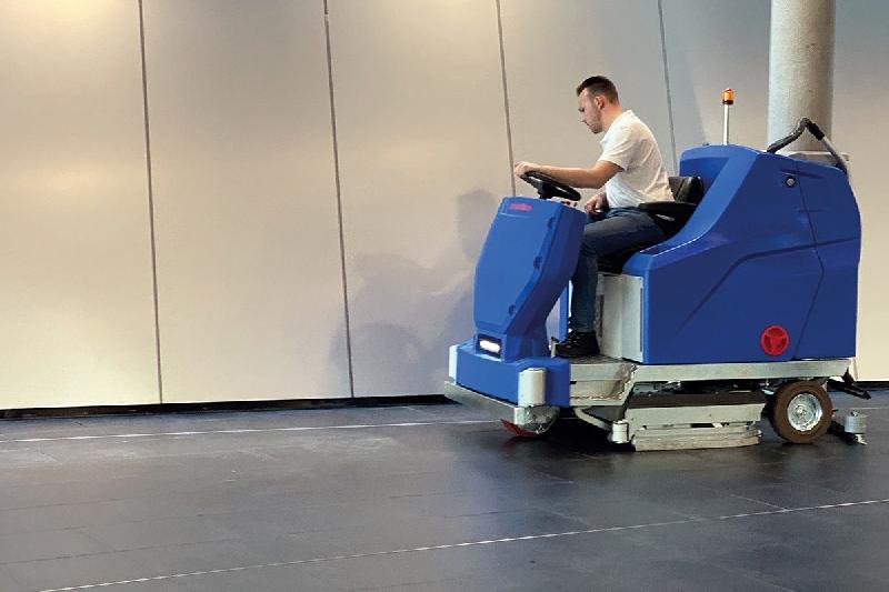 ARA 100 BM 200 Autolaveuse Columbus_9