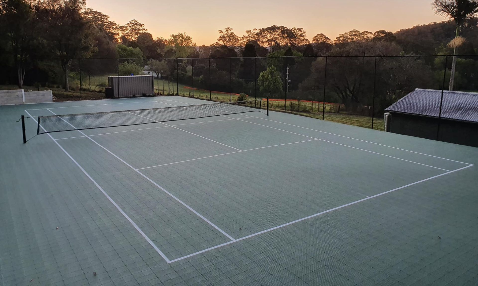 Dalle personnalisable DOUBLE-SPIN PRO - Réduction phonique pour terrains de sport de raquette et aires de jeu_9