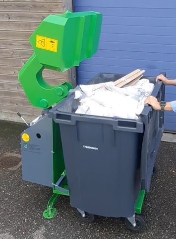 Compacteur et tasseur de bac BP660 à BP1100 LITRES pour réduction de volume de déchets jusqu'à 75 %  en EHPAD_9