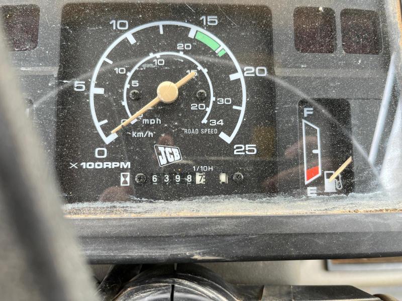 JCB tractopelle 2cx 5.2t (net de tva)_9