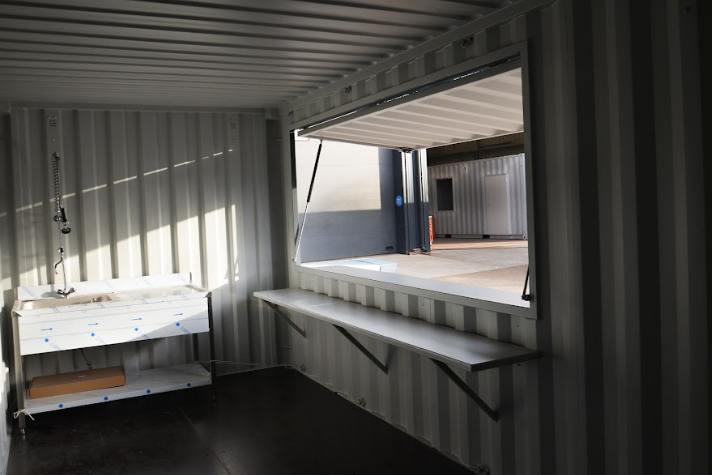 Container bar / snack modulable et robuste, idéale pour créer un espace de restauration convivial et professionnel - Eurobox_9
