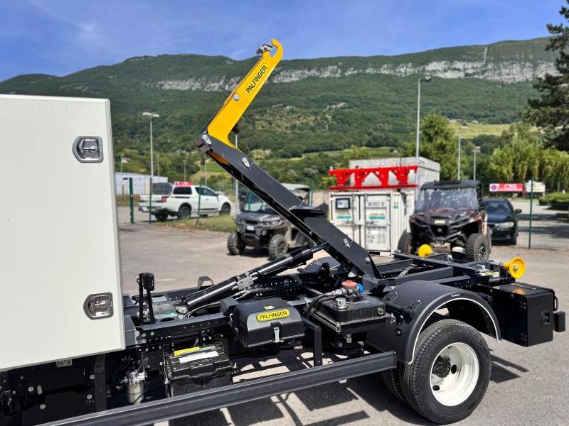 Isuzu M27 GEN2 3.0L 150CH - Utilitaire polybenne 3,5T_9