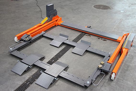 Pont élévateur mobile FA-TORO - 2,75 t / 2,3 m - électro-hydraulique, rampes d'accès et bras télescopiques_9