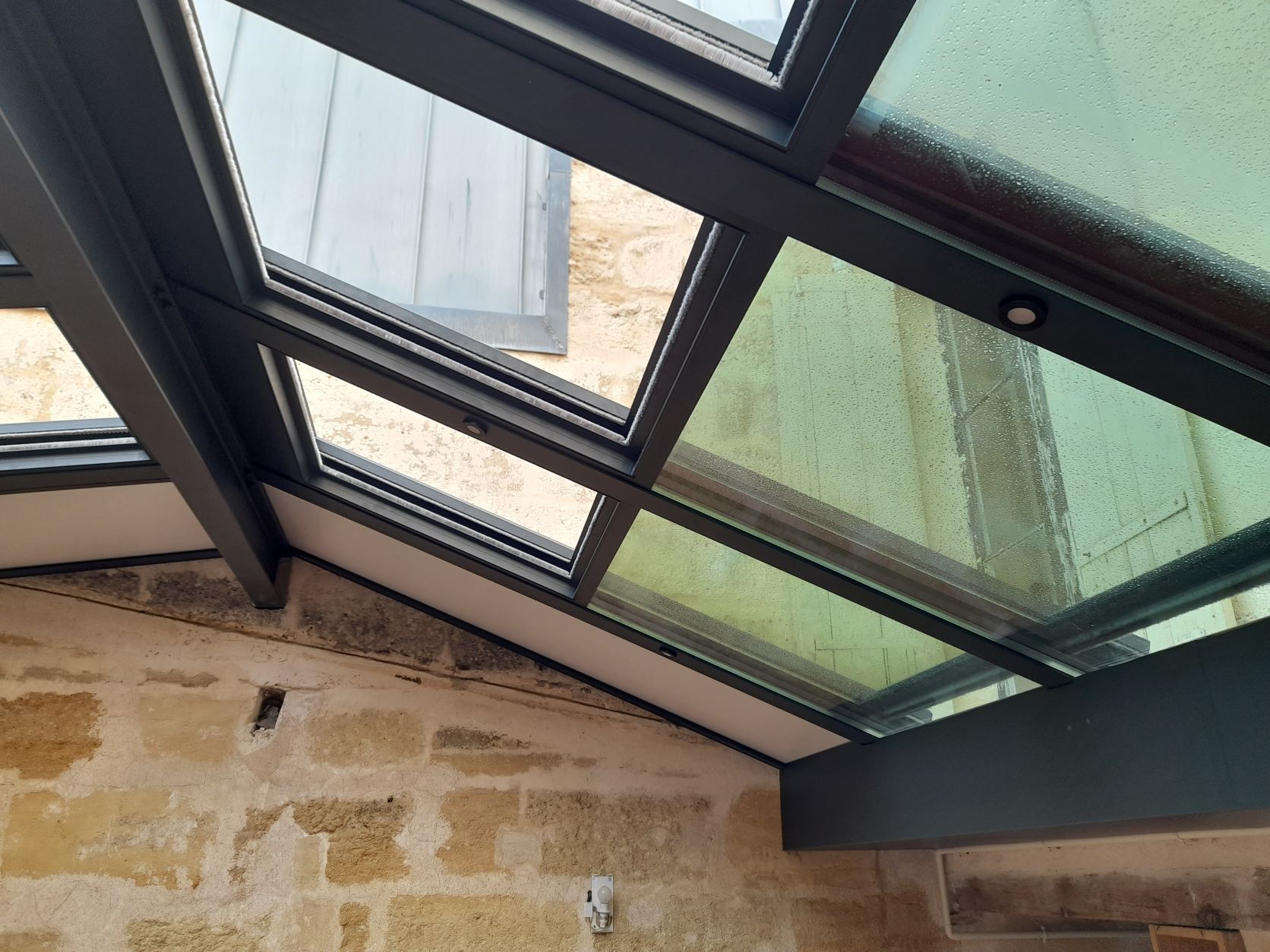 Toiture ouvrante motorisée, mono-pente ou bi-pente sur-mesure - GRI Fabricant_9