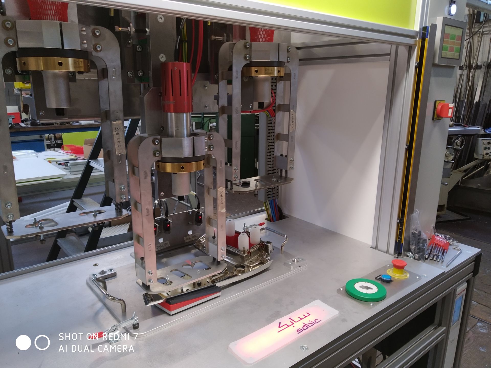 Machine spéciale - Bancs de tests, postes de contrôle, assemblage et unités robotisées_9