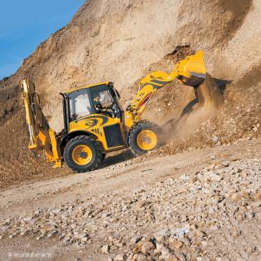 Tractopelle Venieri VF 10.33 B adapté à divers chantiers