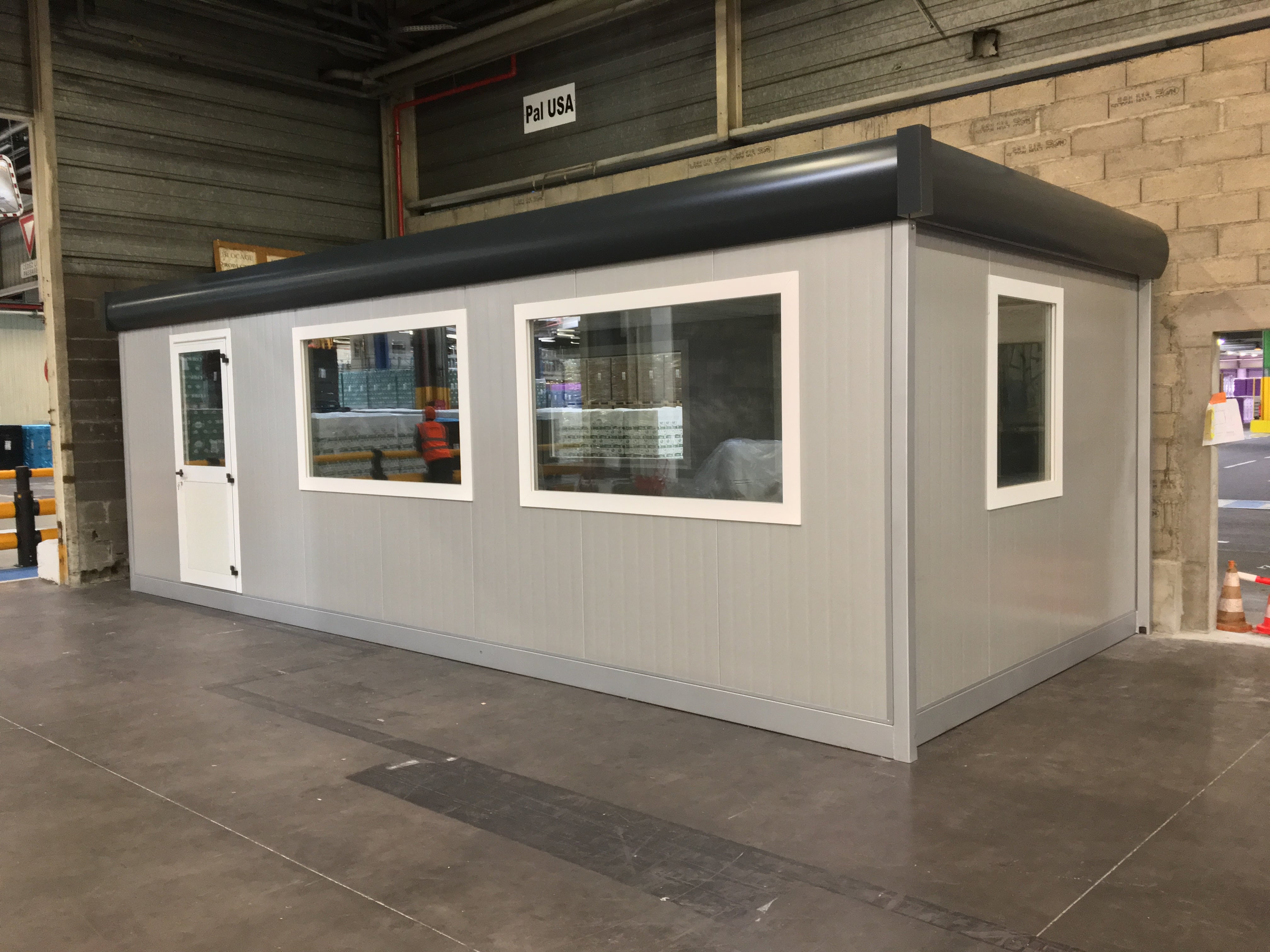 Construction modulaire ARMODULE - Bureaux, salles de réunion, vestiaires transportables et superposables_9