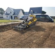 RANGER 300T, machine compacte avec accessoires multiples disponibles