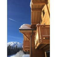 Toitures de montagne aspect traditionnel - GERARD®, METROTILE® et DECRA® - résistantes aux températures extrêmes et aux chocs_9