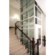 Système de levage vertical pour personnes et matériel