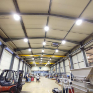 Eclairage industriel pour l'éclairage de hangars d'entretien ferroviaire, des zones de maintenance industrielle ou  centres logistiques - armature led compact_9