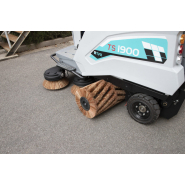 Balayeuse autoportée TS1900S - rendement max 11 400/19 000 m²/h - pour entreprises de propreté, sites industriels, entrepôts et centres de distribution_9