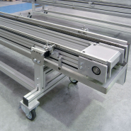 Convoyeur à chaîne KTF-P 2010 - robuste, polyvalent, pour charges lourdes - MK Technology Group_9