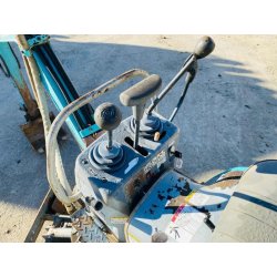 KOBELCO Mini pelle électrique SK007
