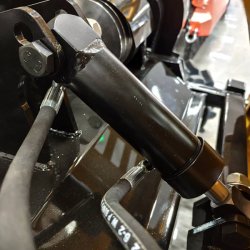 Robot débroussailleur à chenilles radiocommandée - Pour fléaux - Moteur Briggs & Stratton 23 CV - Pour pentes jusqu'à 45° - Panter X