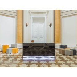 Banque d'accueil verre et lumière aux lignes épurées - ALPA
