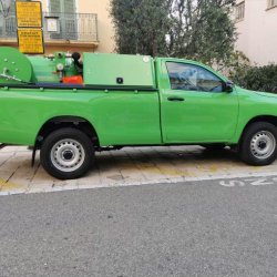 Hydrocureur combiné 4x4 Toyota Hilux - Assainissement, débouchage et nettoyage des réseaux d'égouts - Débit de 90 L/min à 175 bars, à 37 L/min à 400 bars