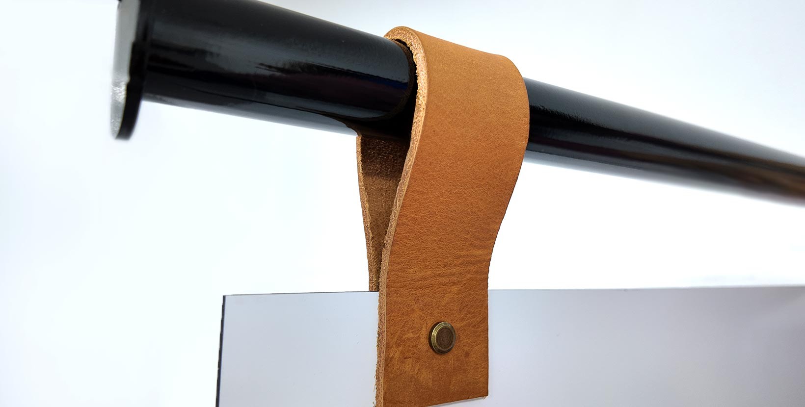 Banderole personnalisable en dibond avec sangles en cuir véritable - impression recto-verso_1