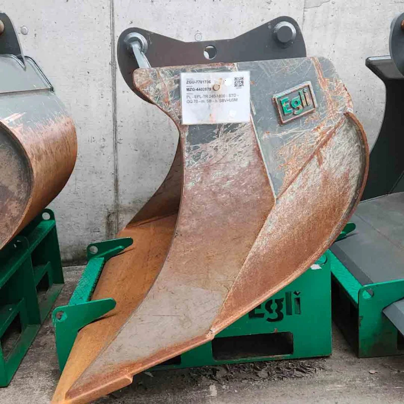 Godet niveleur Egli EPL-TR 240-1800 - OilQuick OQ 70 - MZG-4402879 - 845 kg - 1270 l - RAL 1018 Jaune zinc_1