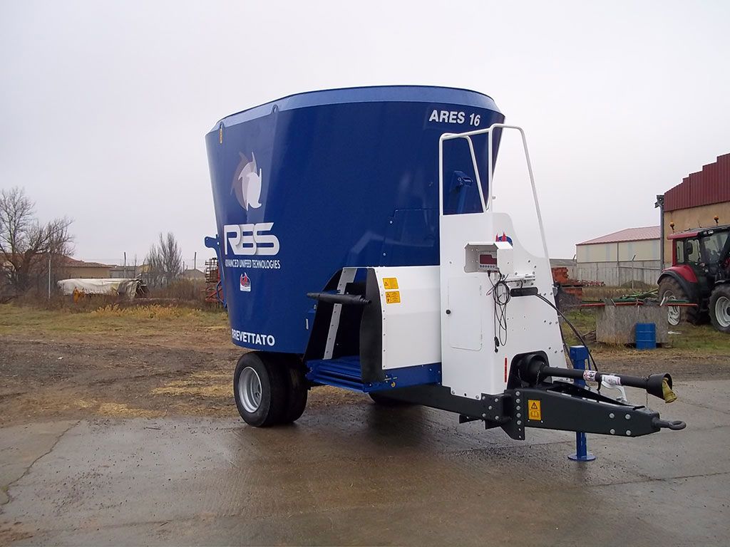 Ares i - mélangeuse agricole - rbsue - vis sans fin verticale avec couteaux au bore et plate-forme d’inspection pratique et sûre_0