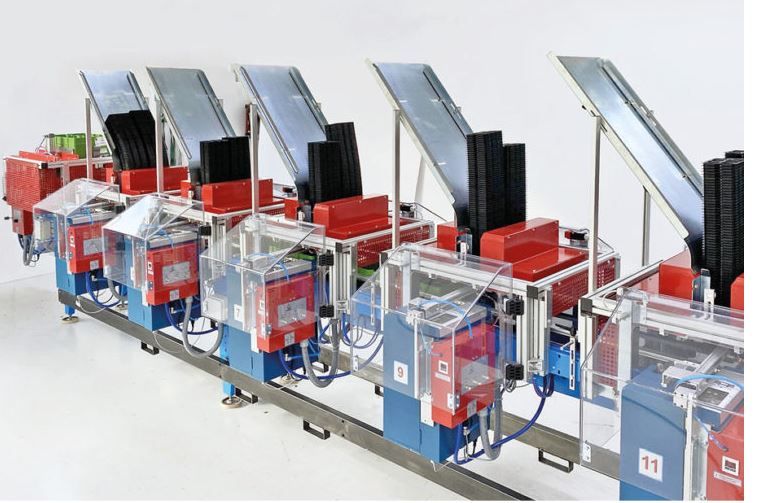 Étiqueteuse automatique à système pneumatique à tampon - Urbinati - capacité jusqu’à 2.400 étiquettes/heure_1