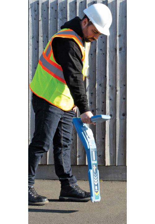 RD8200 - Détecteur de câbles et de canalisations enterrés, robuste et ergonomique avec GPS intégré_1