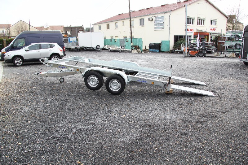 Porte voiture Lider 32760 avec structure en acier galvanisé