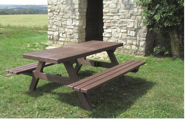 Ensemble pique-nique en plastique recyclé hanit® - ISOLA - 180x174 cm, 151 Kg, coloris marron_1