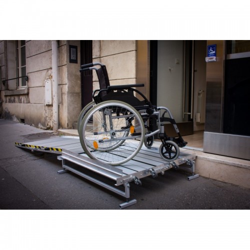 Plateforme aluminium pliante - Rampe d'accès pour trottoirs étroits - Hauteur réglable et charge 300 kg_1
