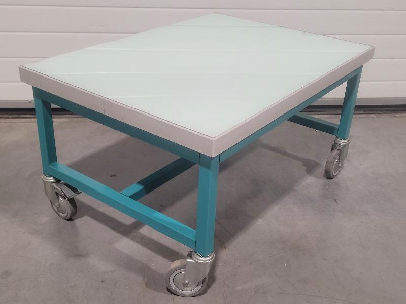 Table sur roulette pour incubateur BINDER 83 x 60 x 44.5cm_1