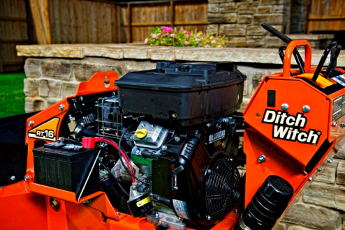 Trancheuse de sol à conducteur piéton rt16_1