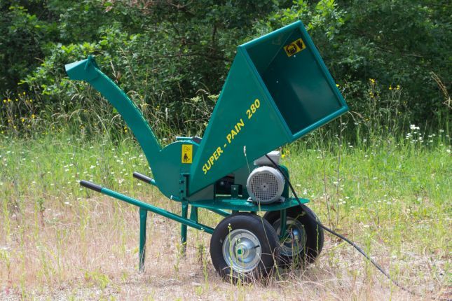 Broyeur à 2 ou 3 couteaux radiaux - SUPER-PAIN 280 motorisé sur tracteur_2