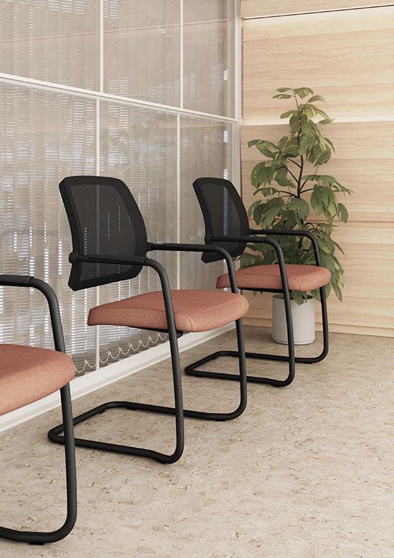 Chaise Avec une structure traîneau, un dossier en maille - Fast Guest_1