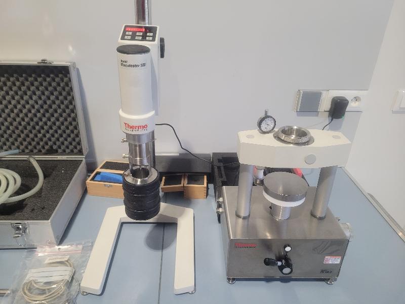 Viscosimètre THERMO HAAKE Viscotester 550 avec Système de mesure Plate-Cone PK 100 D_1
