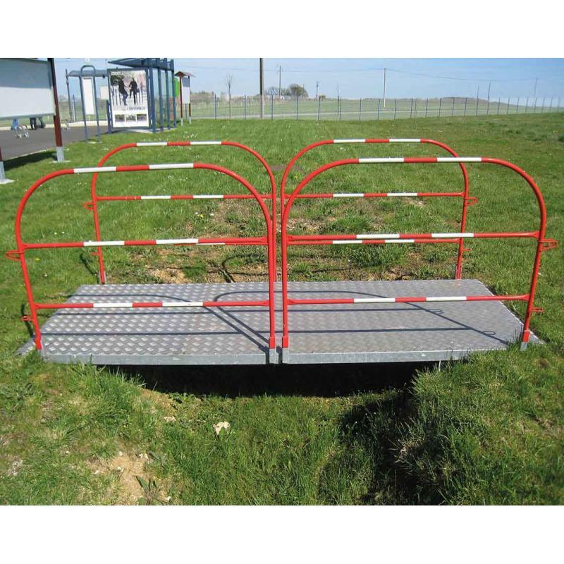 Passerelles TP réf : 100300 - Aluminium antidérapant - Garde-corps repliables - Charge 300 à 500 kg_1