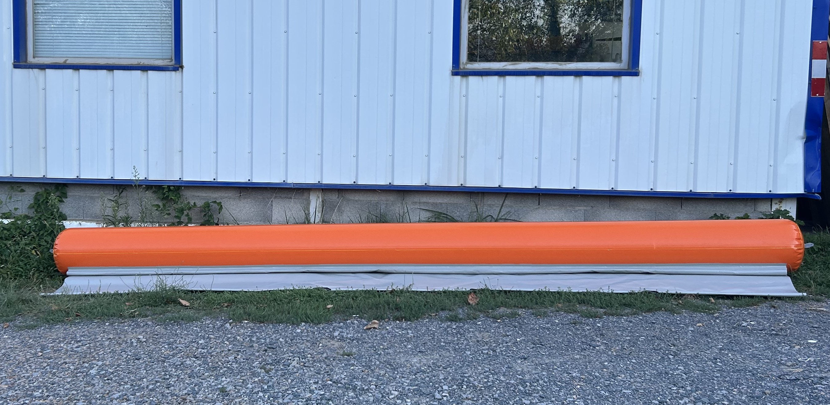 Barrage flottant gonflable anti-pollution - modules reliables - diamètre 30 cm - fabrication française_1