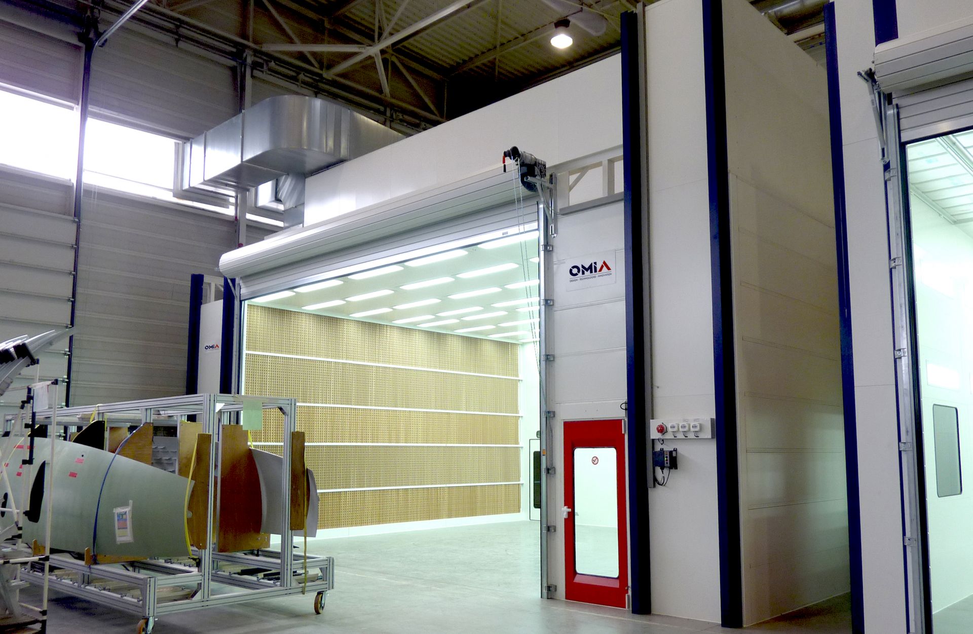 Équipement industriel pour application de peinture liquide