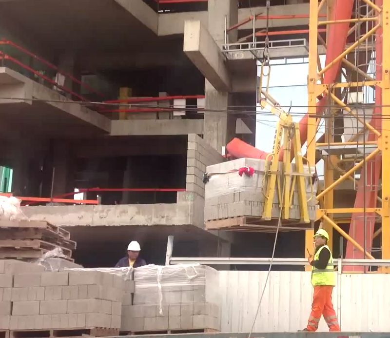 Lève-palette avec balancement automatique - Boscaro France - capacité 600 à 3000 kg - poids réduit et encombrement optimisé_1