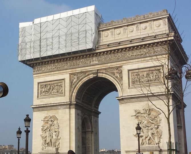 Échafaudage de protection BRIO - ULMA - configurations multiples, montage rapide et protection contre intempéries_1