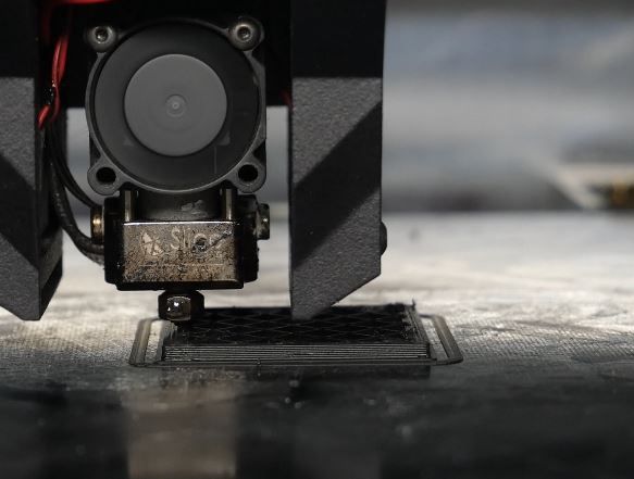 LUCY 300Y Fraiseuse hybride :impression 3D + usinage CNC_2