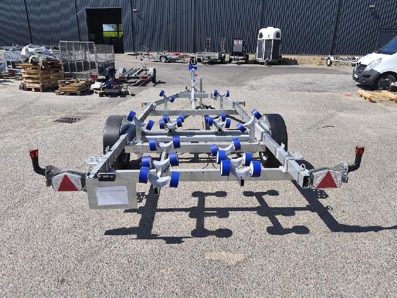 Porte bateau multi-rouleaux GALAXY - GE13 - PTAC : 1350Kg - 1 essieu - Sun Way - Reference -FOURGON_C500_ALU_1