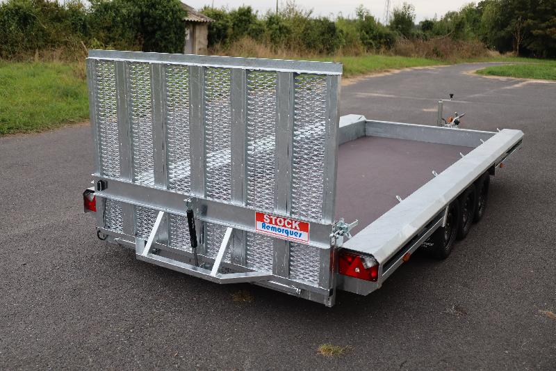 TM 4m80 x 1m80 porte engin 3 x essieux 1500 kg_1